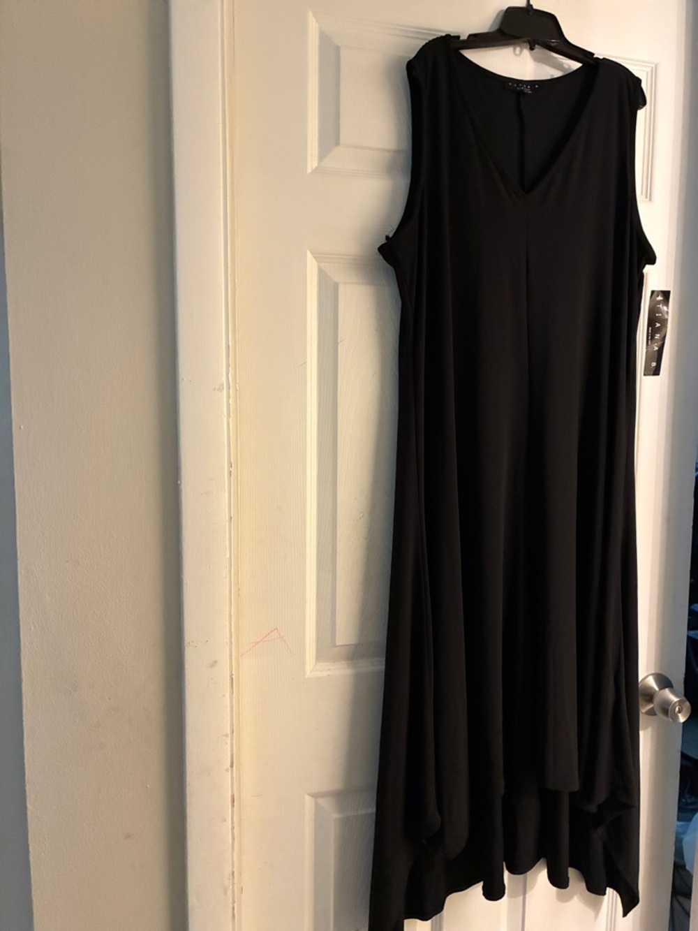 Tiana B. Sleeveless Black Maxi Dress - Classic Elegant Style